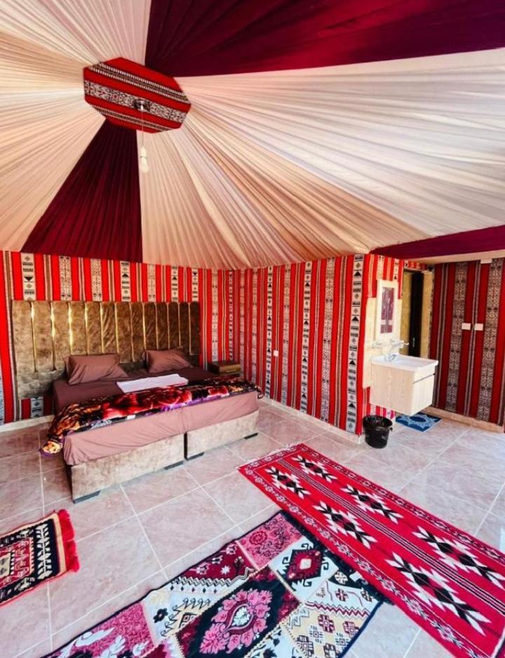 Wadi Rum Camp Stars & Jeep Tour Exterior photo